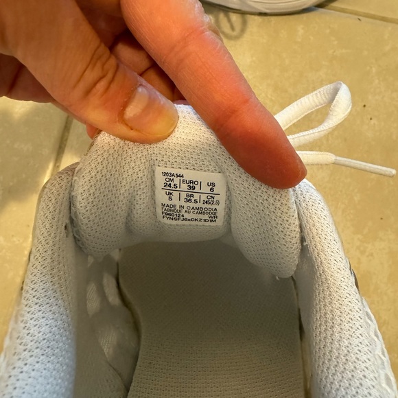 Asics GT-2160 Unisex Sportstyle Shoes - Picture 6 of 8